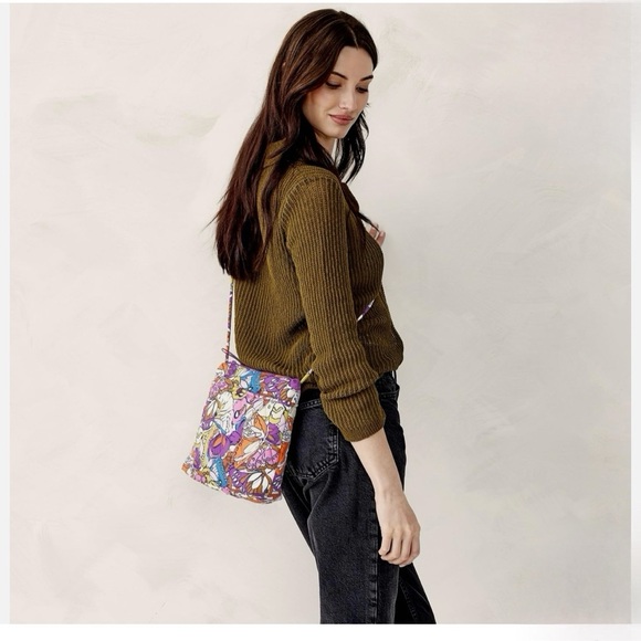 NWT Vera Bradley Original Hipster Crossbody in Featherweight Flutter - Picture 2 of 10